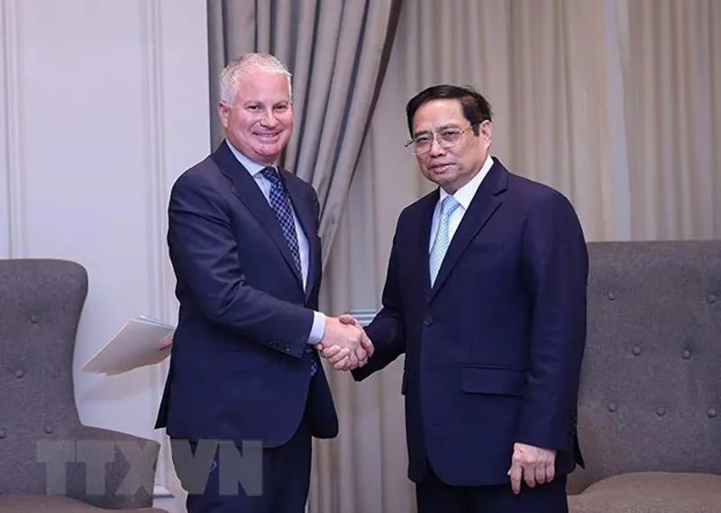 Thủ tướng Phạm Minh Chính và ông Charles Kaye, Giám đốc điều hành Tập đoàn Warburg Pincus. Ảnh: TTXVN Thủ tướng Phạm Minh Chính và ông Charles Kaye, Giám đốc điều hành Tập đoàn Warburg Pincus. Ảnh: TTXVN