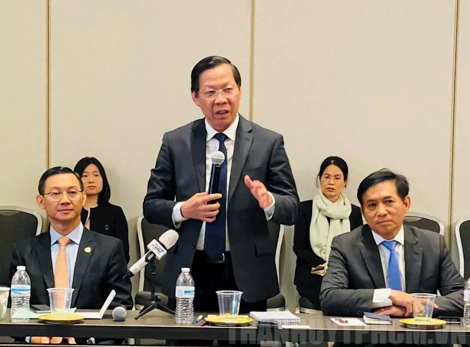 Chủ tịch UBND TP.HCM Phan Văn Mãi phát biểu trước các trí thức trẻ, doanh nghiệp Việt Nam khởi nghiệp tại Mỹ. Ảnh: Webthanhuytphcm Chủ tịch UBND TP.HCM Phan Văn Mãi phát biểu trước các trí thức trẻ, doanh nghiệp Việt Nam khởi nghiệp tại Mỹ. Ảnh: Webthanhuytphcm