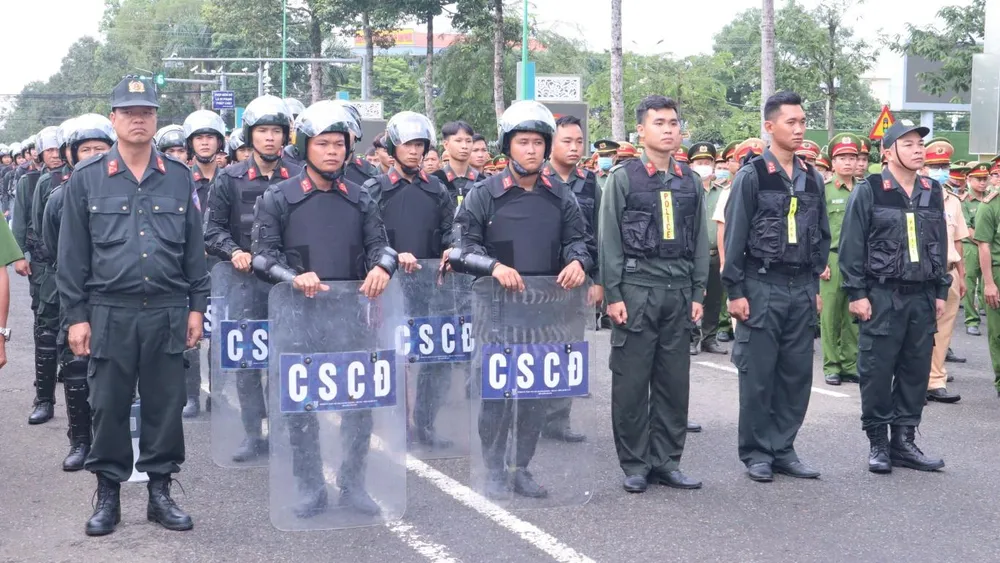 Trung đoàn gồm ba tiểu đoàn với hơn 1.000 cán bộ, chiến sĩ. Ảnh: Cổng TTĐTBP Trung đoàn gồm ba tiểu đoàn với hơn 1.000 cán bộ, chiến sĩ. Ảnh: Cổng TTĐTBP