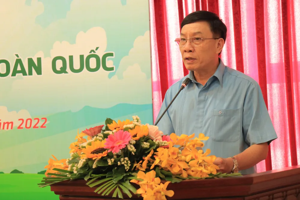 Ông Nguyễn Hồng Sơn, Trưởng Ban Tuyên giáo Trung ương Hội Nông dân Việt Nam, thông tin về các hoạt động của Hội thi Nhà Nông đua tài toàn quốc lần thứ V. Ảnh: VÕ THƠ