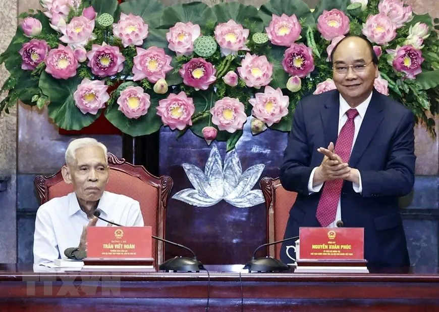 Chủ tịch nước Nguyễn Xuân Phúc phát biểu tại buổi gặp mặt. Ảnh: TTXVN Chủ tịch nước Nguyễn Xuân Phúc phát biểu tại buổi gặp mặt. Ảnh: TTXVN