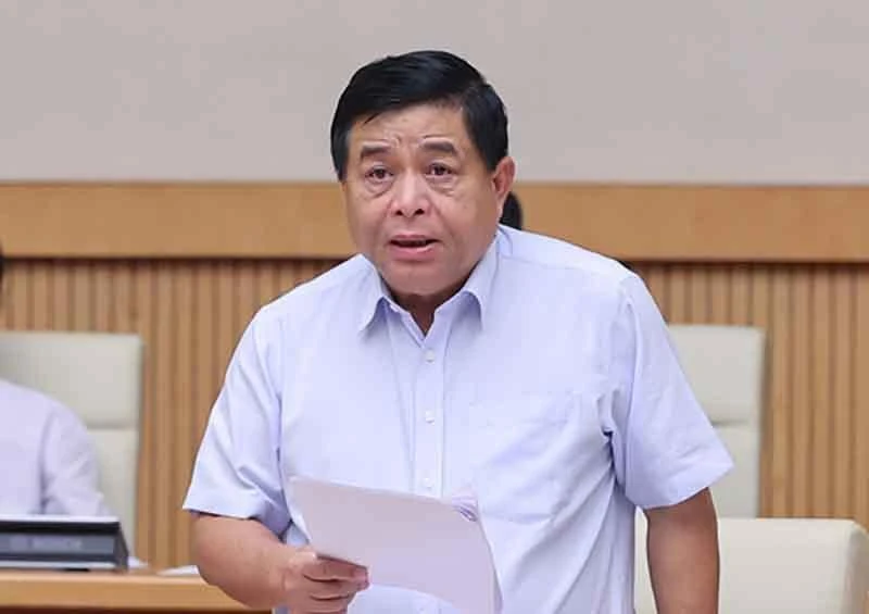 Bộ trưởng Bộ KH&amp;ĐT Nguyễn Chí Dũng báo cáo tại phiên họp. Ảnh: VGP