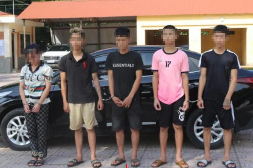 Nhóm thanh niên cướp tài sản bị Công an huyện Yên Phong bắt giữ. Ảnh CA