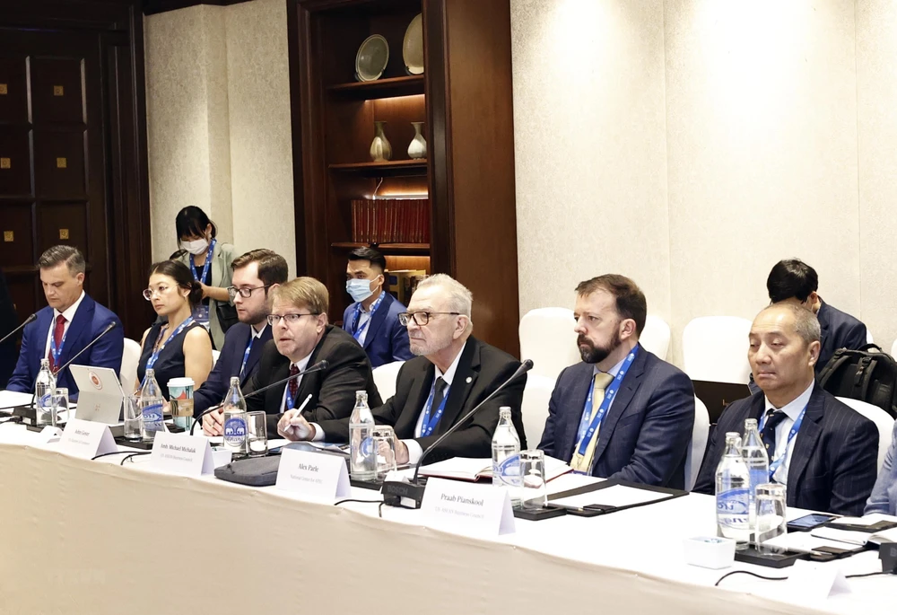 Các đại biểu dự tọa đàm. Ảnh: TTXVN