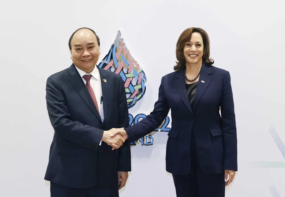 chu-tich-nuoc-gap-pho-thong-thong-my-harris