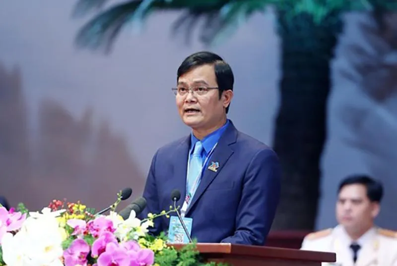 Anh Bùi Quang Huy, Bí thư Thứ nhất Trung ương Đoàn trình bày báo cáo tại đại hội. Ảnh: TTXVN