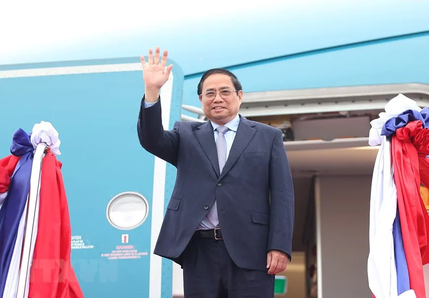 Thủ tướng Phạm Minh Chính đến thủ đô Vientiane. Ảnh: TTXVN Thủ tướng Phạm Minh Chính đến thủ đô Vientiane. Ảnh: TTXVN