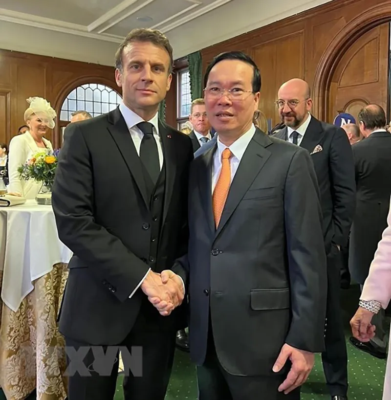Chủ tịch nước Võ Văn Thưởng gặp Tổng thống Pháp Emmanuel Macron. Ảnh: TTXVN Chủ tịch nước Võ Văn Thưởng gặp Tổng thống Pháp Emmanuel Macron. Ảnh: TTXVN