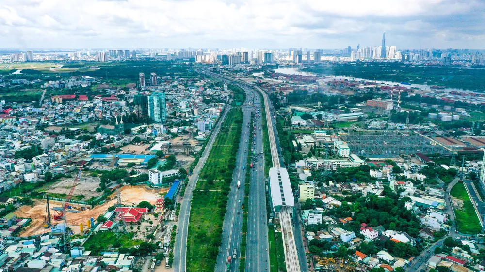 Các chuyên gia kỳ vọng nghị quyết mới khi được thông qua sẽ giúp TPHCM tận dụng tiềm năng, lợi thế và khơi thông các nguồn lực để phát triển bền vững. Ảnh: HOÀNG GIANG