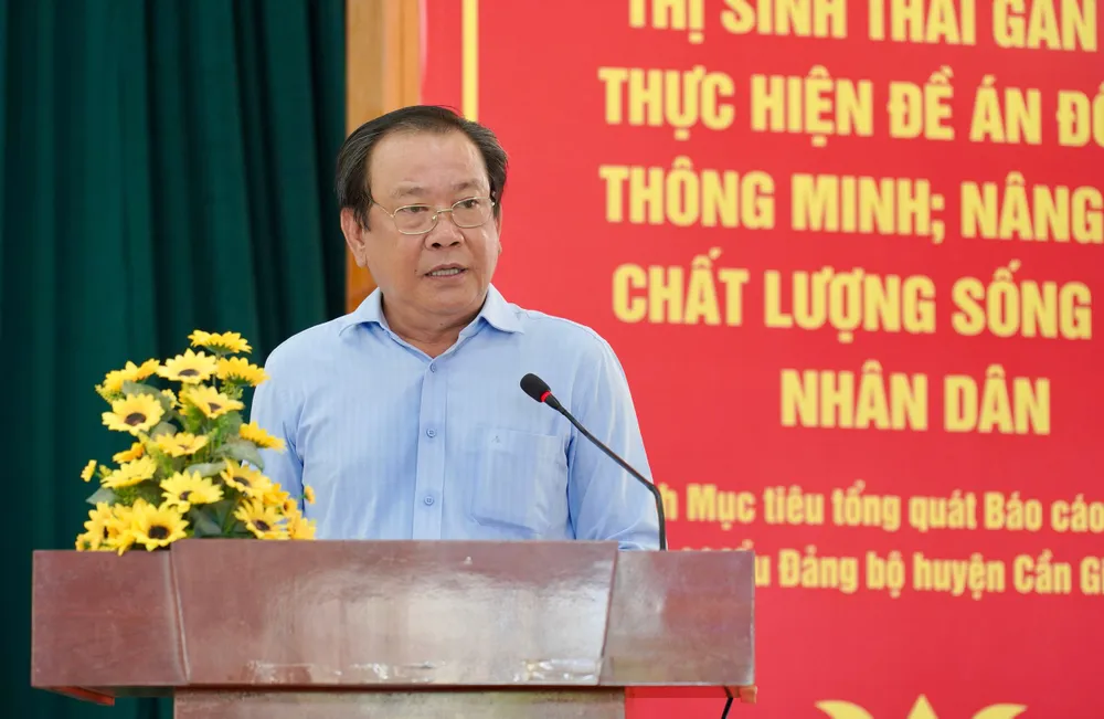 Ông Mai Ngọc Phước, Tổng biên tập Báo Pháp Luật TP.HCM, Trưởng Ban chỉ đạo Chương trình, phát biểu tại buổi lễ. Ảnh: BẢO PHƯƠNG