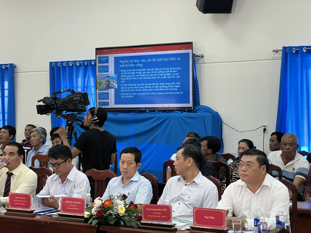 Một phần tham luận chia sẻ của PGS.TS Vũ Thanh Ca, Nguyên Vụ trưởng Vụ Hợp tác quốc tế và khoa học công nghệ - Tổng cục Biển và Hải đảo Việt Nam, từ đầu cầu Hà Nội.