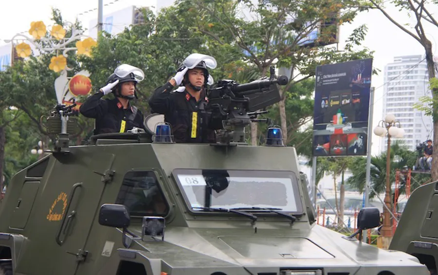 Các xe đặc chủng chống khủng bố và lực lượng tinh nhuệ diễu binh qua đường phố Đà Nẵng tại Tuần lễ cấp cao APEC hồi tháng 10-2017. Ảnh: TẤN VIỆT - AN BẰNG Các xe đặc chủng chống khủng bố và lực lượng tinh nhuệ diễu binh qua đường phố Đà Nẵng tại Tuần lễ cấp cao APEC hồi tháng 10-2017. Ảnh: TẤN VIỆT - AN BẰNG