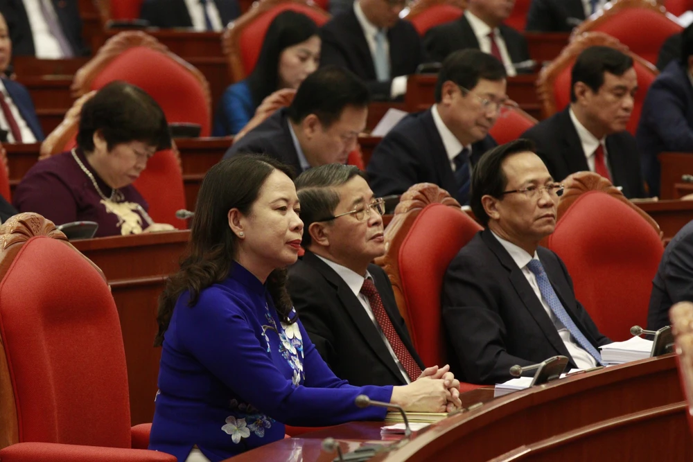 tong-bi-thu-chu-tri-hoi-nghi-trung-uong-8-8 (2).jpg