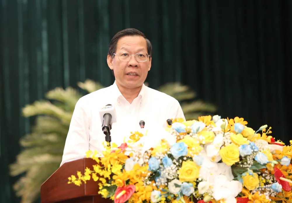 Chủ tịch UBND TP.HCM Phan Văn Mãi. Chủ tịch TP.HCM Phan Văn Mãi cho biết tình trạng cán bộ sợ sai đã có cải thiện
