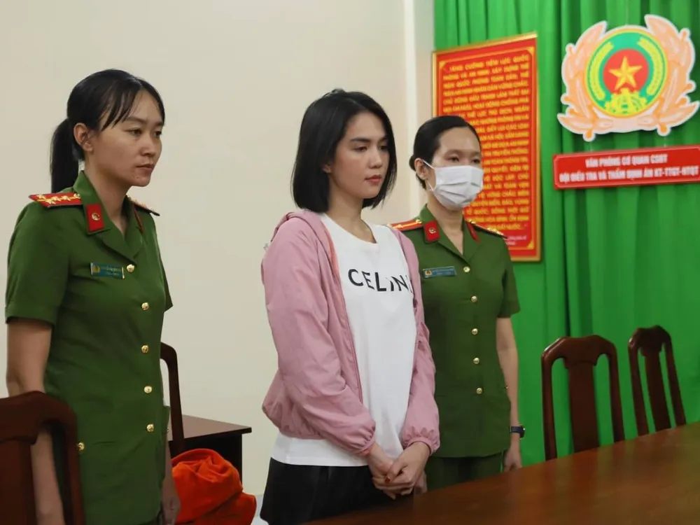Trần Thị Ngọc Trinh (nghệ danh Ngọc Trinh) bị khởi tố, bắt giam về tội gây rối trật tự công cộng. Ảnh: CATP ngoc-trinh-bi-khoi-to-bat-giam (2).jpeg
