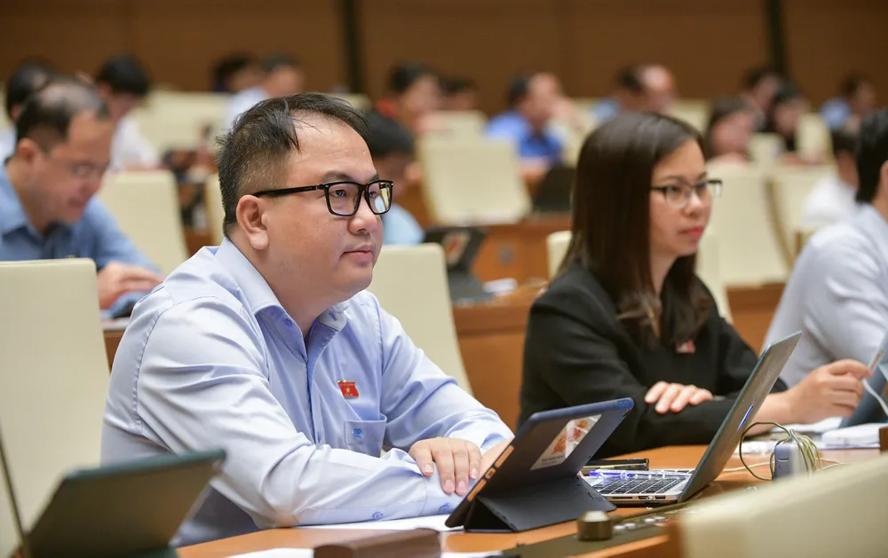Các đại biểu tại phiên làm việc của Quốc hội kỳ họp 6. Ảnh: QH Tuần làm việc thứ 2, Quốc hội thảo luận các vấn đề kinh tế - xã hội cùng 3 dự luật quan trọng-ky-hop-6-quoc-hoi-khoa-xv-2