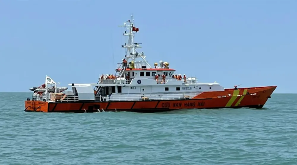 Đã cứu được 14 ngư dân gặp nạn trên biển sáng nay