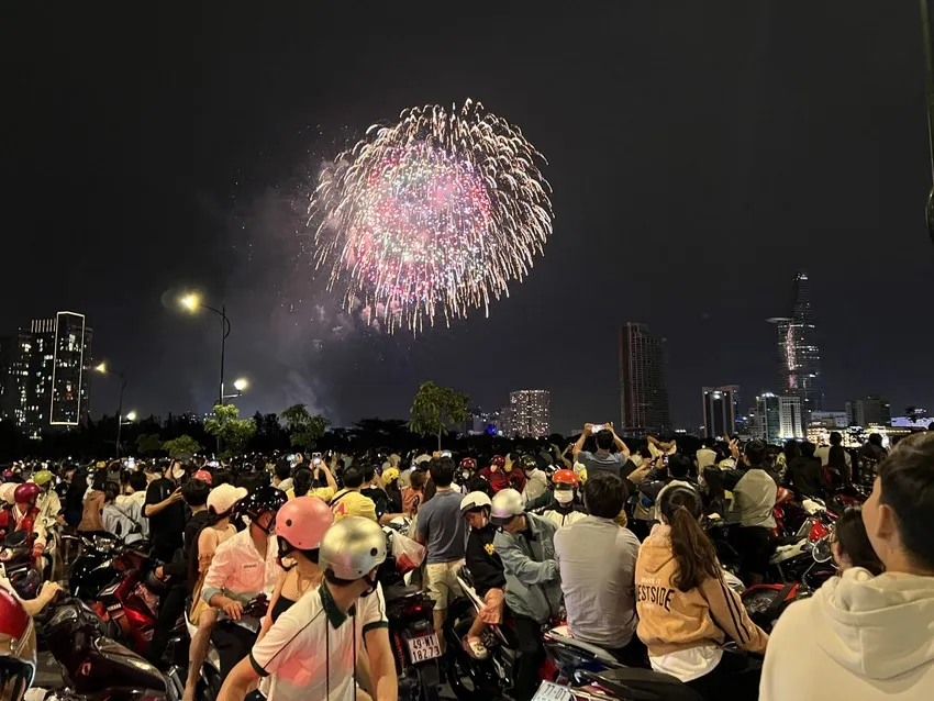 Ban Bí thư: Cán bộ lãnh đạo không được tham gia các hoạt động mê tín
