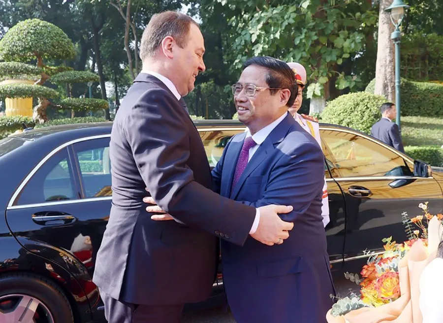 Thủ tướng Phạm Minh Chính chủ trì lễ đón và hội đàm với Thủ tướng Belarus