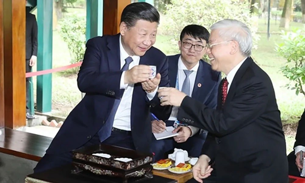 2017-Tổng-bí-thư-Nguyễn-Phú-Trọng-mời-trà-Tổng-bí-thư_-Chủ-tịch-Trung-Quốc-Tập-.png