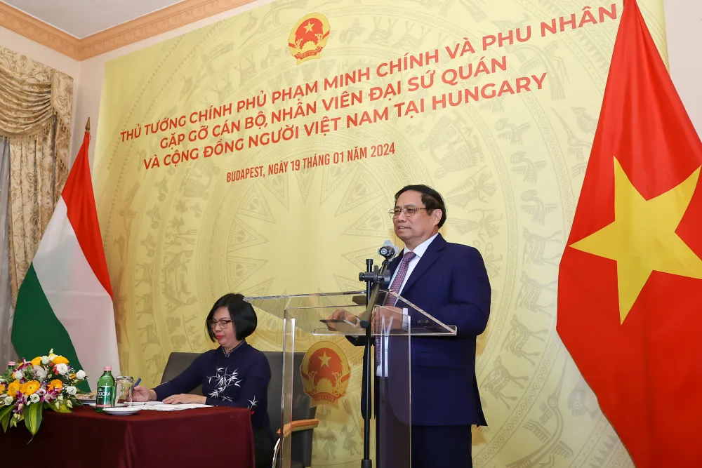thu-tuong-tham-dai-su-quan-vn-tai-hungary-3.jpg