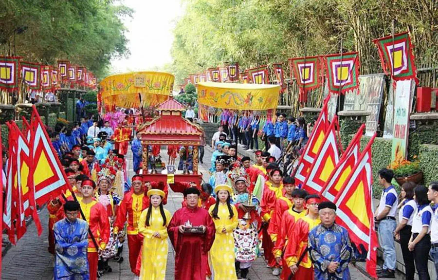 Thủ tướng yêu cầu không để xảy ra các hoạt động mê tín dị đoan như gọi hồn, cúng vong, cúng oan gia trái chủ... trong dịp Tết Nguyên đán 2024. Ảnh: VGP Thủ tướng yêu cầu không để xảy ra các hoạt động gọi hồn, cúng oan gia trái chủ