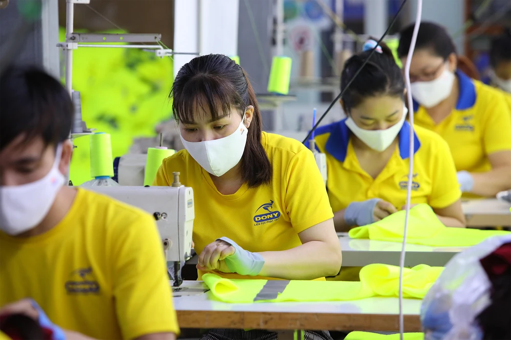 Chính phủ đã ban hành quy định mới về tiền lương, bảng lương, phụ cấp trong doanh nghiệp Nhà nước. Ảnh: NGUYỆT NHI Đã có quy định mới về tiền lương, bảng lương, phụ cấp trong doanh nghiệp Nhà nước