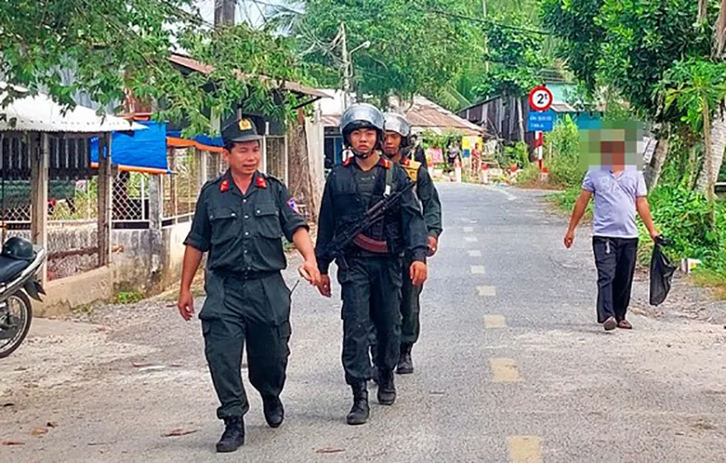 Phó Thủ tướng Trần Lưu Quang yêu cầu làm rõ nguyên nhân xảy ra vụ gần 200 học viên cai nghiện ở Sóc Trăng bỏ trốn và phải xử lý nghiêm các vi phạm... Ảnh: VĂN ĐỨC Phó Thủ tướng chỉ đạo xử lý vụ gần 200 học viên cai nghiện bỏ trốn ở Sóc Trăng
