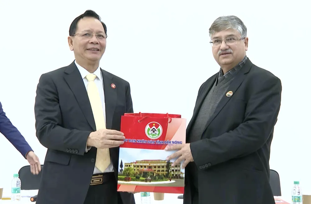 Bí thư Tỉnh ủy Đắk Nông Ngô Thanh Danh trong buổi xúc tiến đầu tư của tỉnh ở Ấn Độ, cuối năm 2023. Ảnh: NĐ dau-tu-vao-dak-nong.png