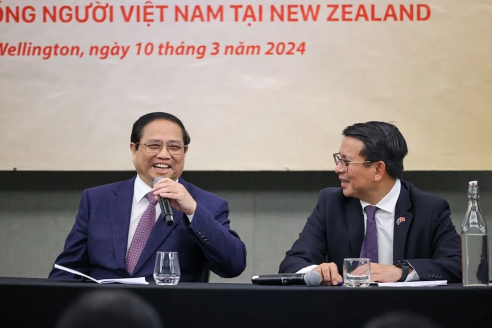 Thủ tướng chia sẻ tại buổi gặp gỡ thân tình với cán bộ, nhân viên Đại sứ quán và cộng đồng người Việt Nam tại New Zealand. Ảnh: VGP thu-tuong-gap-kieu-bao-new-zeland-1.jpg