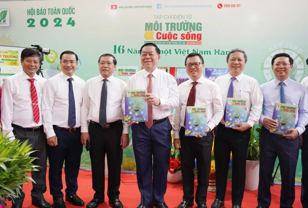 hoi-bao-toan-quoc-2024-gian-hang-moi-truong-cuoc-song-thuan-van.jpg