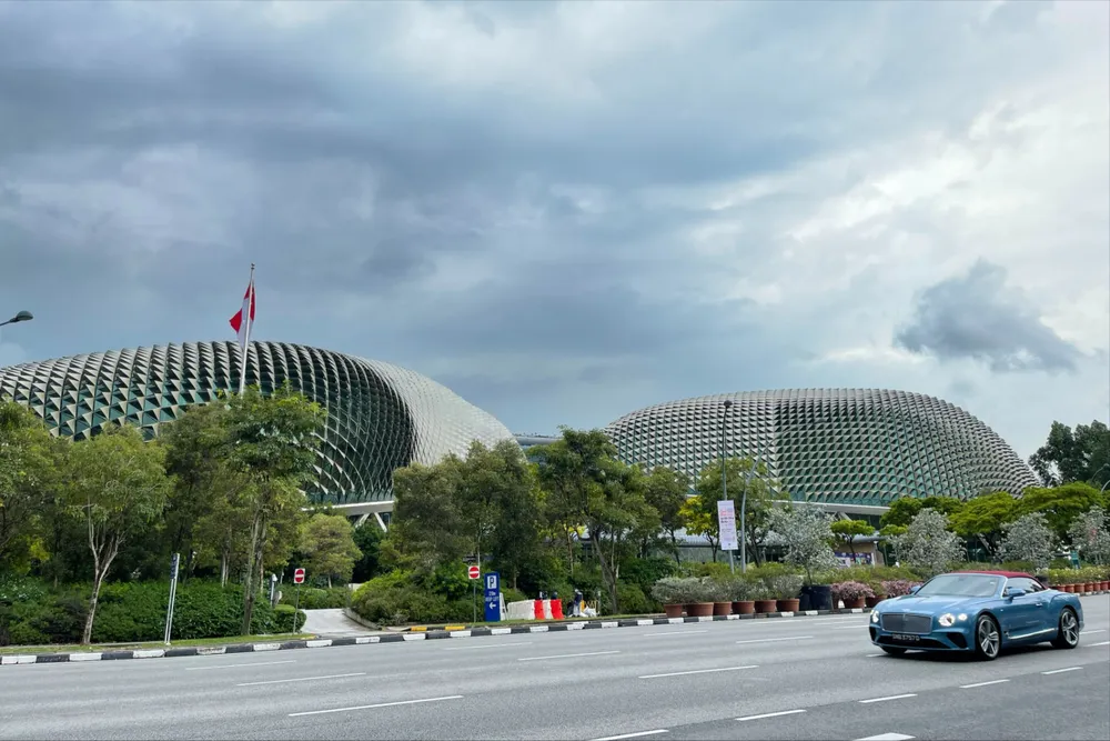 Chính phủ Singapore đã tận dụng công nghệ để hợp lý hóa các quy trình dịch vụ công, ưu tiên tập trung vào nhu cầu của người dân. Trong ảnh: Nhà hát Esplanade, một trong những biểu tượng của Singapore. Ảnh: LÊ TƯƠI p3-phu-1.jpg