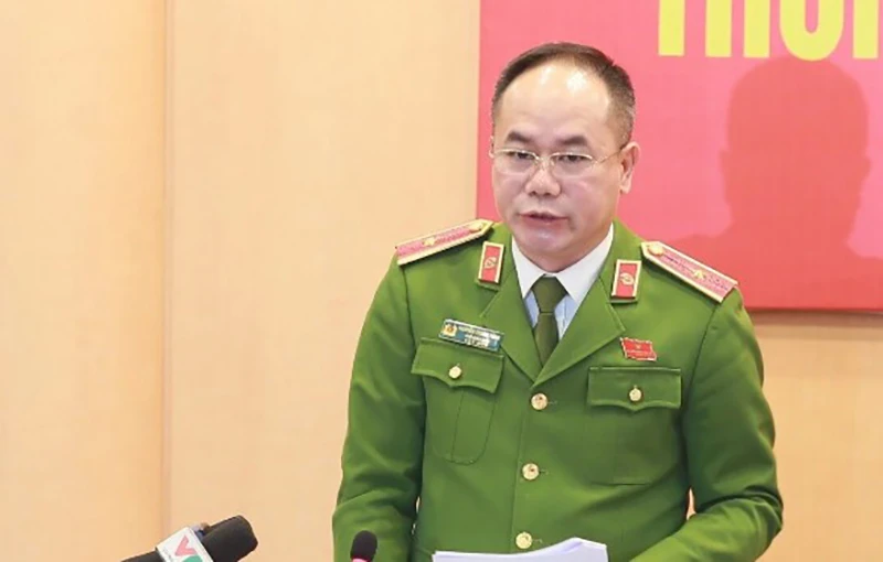 Thiếu tướng Nguyễn Thanh Tùng, Phó Giám đốc Công an Hà Nội, thông tin về vụ việc khách hàng bỗng dưng mất 58 tỉ tại Ngân hàng TMCP Hàng Hải Việt Nam (MSB). Nữ giám đốc Ngân hàng MSB chi nhánh Thanh Xuân lừa đảo 338 tỉ đồng