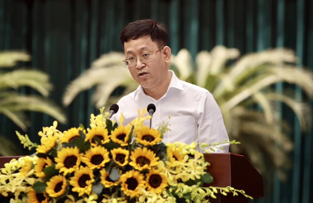 Ông Trần Quốc Trung, Phó Trưởng ban Nội chính Thành uỷ TP.HCM triển khai các quy định của Bộ Chính trị. Ảnh: NGUYỆT NHI tp-hcm-chong-tham-nhung-khong-de-vi-pham-cua-mot-nguoi-tro-thanh-vi-pham-cua-tap-the-nguyen-quoc-trung.jpg