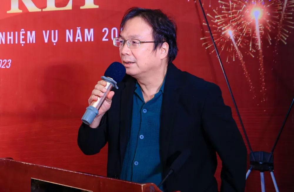 Ông Nguyễn Tiến Thanh được bổ nhiệm làm Chủ tịch Hội đồng thành viên đồng thời là Tổng giám đốc Nhà xuất bản Giáo dục Việt Nam. Ảnh: VGP nguyen-tien-thanh-giam-doc-NXBGD.jpeg