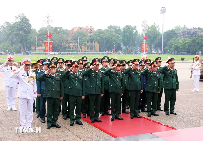 lanh-dao-dang-nha-nuoc-vao-lang-vieng-chu-tich-ho-chi-minh (3).jpg