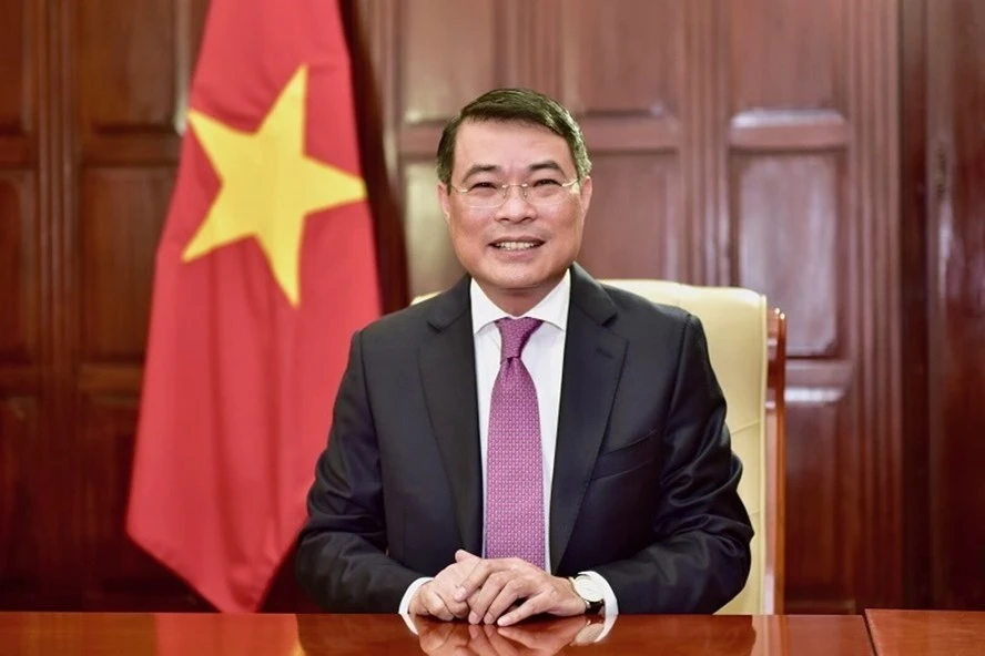 Ban Chấp hành Trung ương đã bầu bổ sung vào Bộ Chính trị bốn ủy viên, trong đó có ông Lê Minh Hưng, Bí thư Trung ương Đảng, Trưởng Ban Tổ chức Trung ương, Chánh Văn phòng Trung ương Đảng. 15_le-minh-hung.jpeg