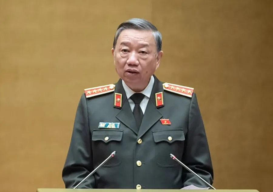 Đại tướng Tô Lâm, Uỷ viên Bộ Chính trị, Bộ trưởng Bộ Công an, được Trung ương thống nhất rất cao giới thiệu để Quốc hội khoá XV bầu giữ chức Chủ tịch nước. Chân dung Đại tướng Tô lâm, người vừa được Trung ương giới thiệu bầu giữ chức Chủ tịch nước