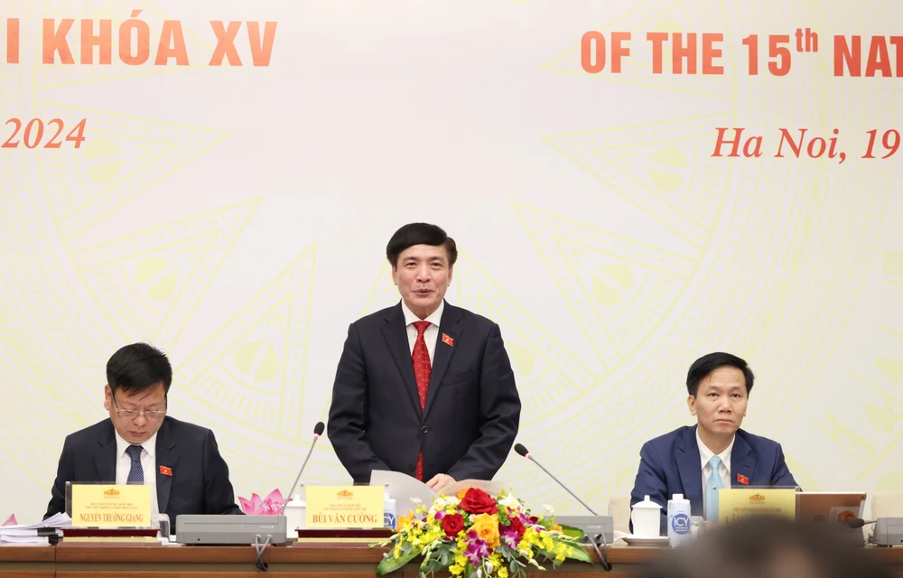 Tổng thư ký Quốc hội Bùi Văn Cường trả lời tại buổi họp báo. Tổng Thư ký Quốc hội Bùi Văn Cường: Chưa phê chuẩn, miễn nhiệm chức danh Bộ trưởng Bộ Công an