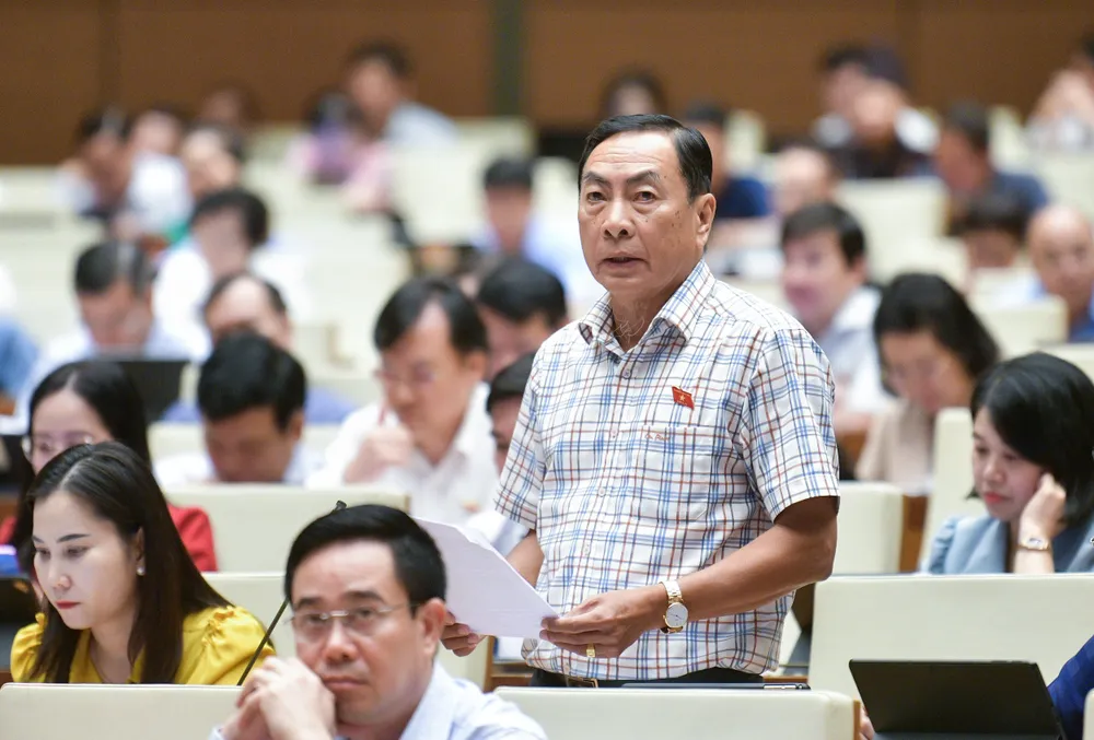 Đại biểu Quốc hội Phạm Văn Hòa (đoàn Đồng Tháp). Ảnh: PHẠM THẮNG Cần luật hoá quy định bảo vệ, có chính sách cho cán bộ sửa sai