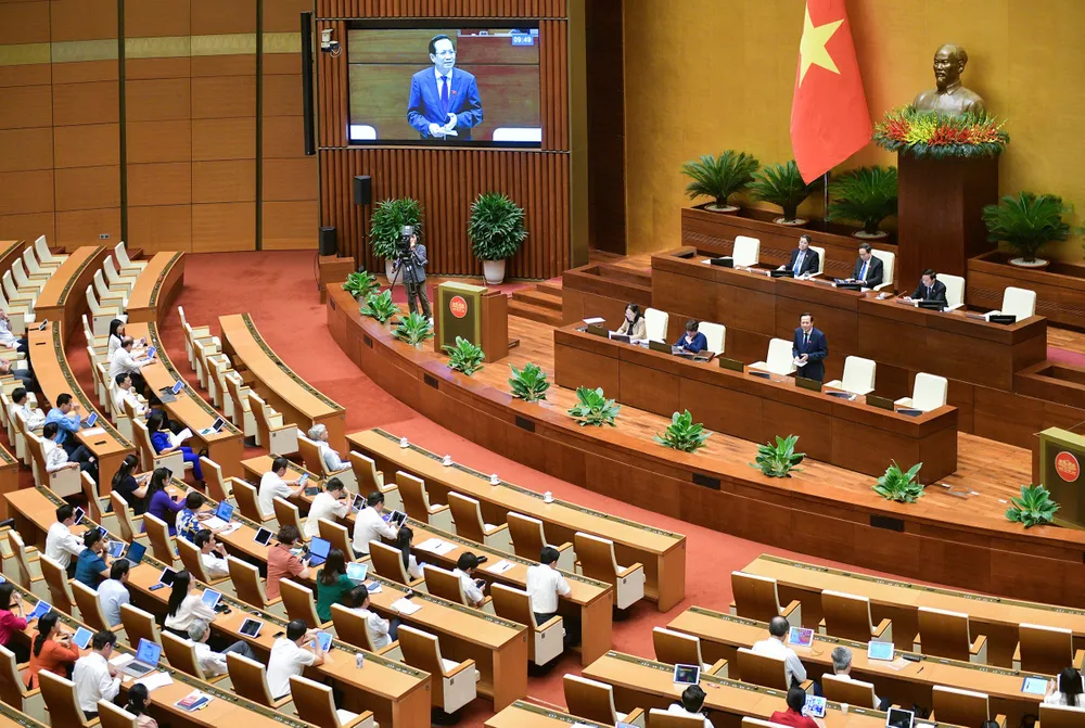 Các đại biểu tại phiên thảo luận chiều 27-5. Ảnh: PHẠM THẮNG luat-bao-hiem-xa-hoi.jpg