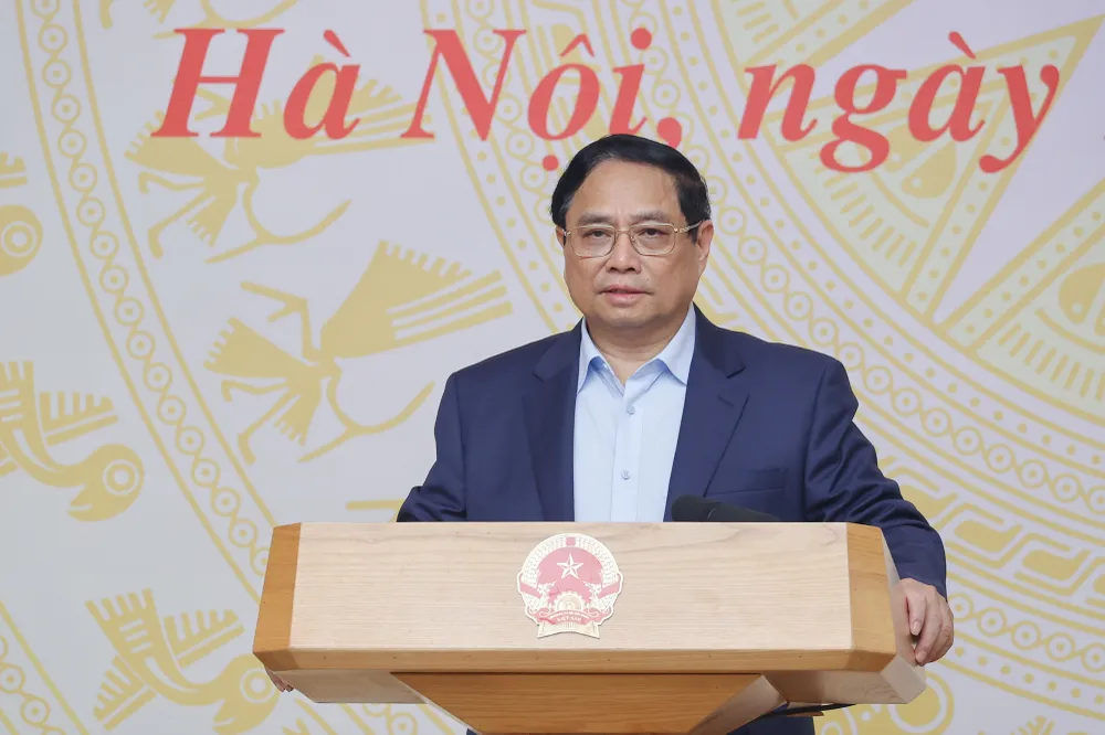Thủ tướng Phạm Minh Chính yêu cầu từ 1-7, chỉ dùng tài khoản VNeID khi làm dịch vụ công trực tuyến. Ảnh: VGP Từ 1-7, chỉ dùng tài khoản VNeID khi làm dịch vụ công trực tuyến