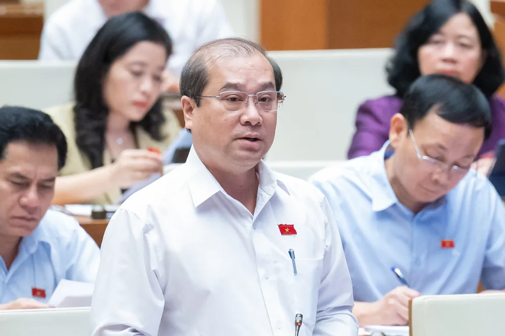 Đại biểu Trình Lam Sinh (đoàn An Giang). Ảnh: PHẠM THẮNG nam-2026-se-hoan-thanh-cao-toc-gia-nghia-chon-thanh-tran-van-tien-trinh-lam-sinh.jpg