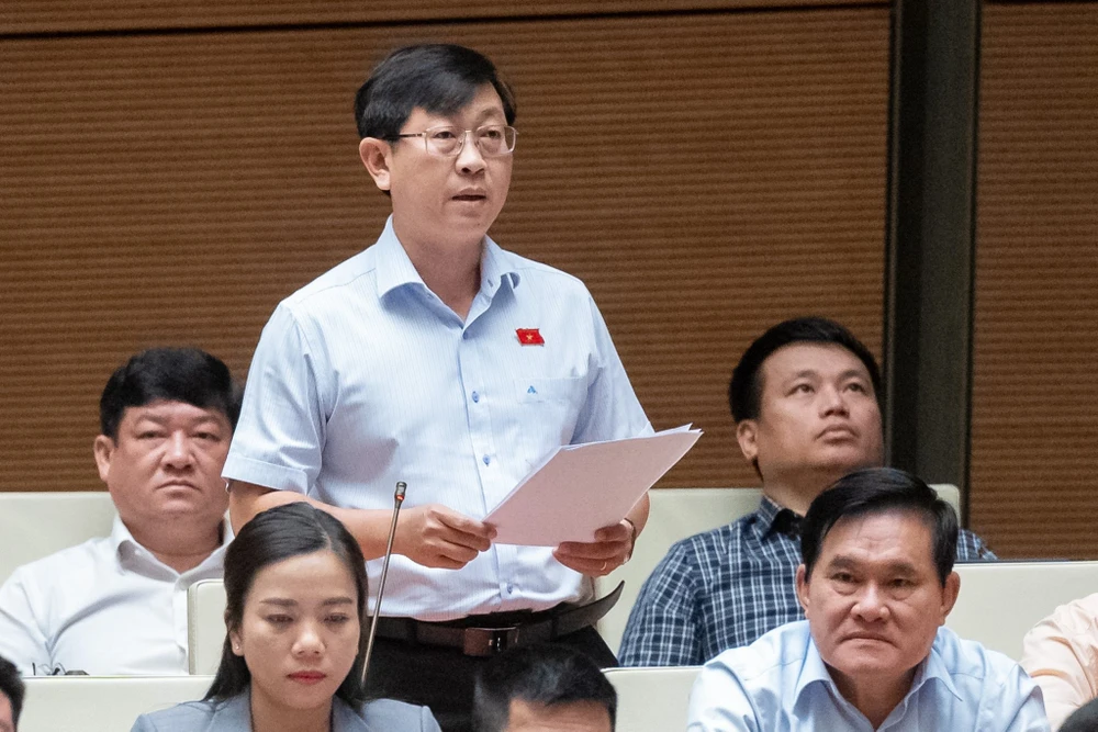 Đại biểu Nguyễn Hữu Thông (đoàn Bình Thuận). Ảnh: PHẠM THẮNG de-xuat-khong-quy-dinh-cung-ti-le-phan-phoi-2-kinh-phi-cong-doan-huu-thong.jpeg