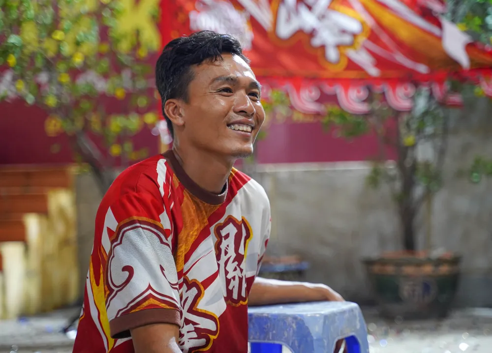 Anh Lục Minh Lộc, đội trưởng CLB Lân Sư Rồng Long Việt. Ảnh: THUẬN VĂN Vì một TP.HCM an toàn, bình yên - Bài 1: Hành trình 10 năm giúp những người lầm lỡ thay đổi cuộc đời