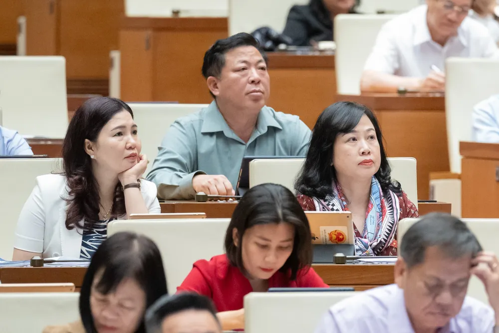 Các đại biểu tại phiên thảo luận về dự án Luật Công chứng sửa đổi. Ảnh: QH 5-van-de-dat-ra-lien-quan-den-trach-nhiem-cua-cong-chung-vien.jpg