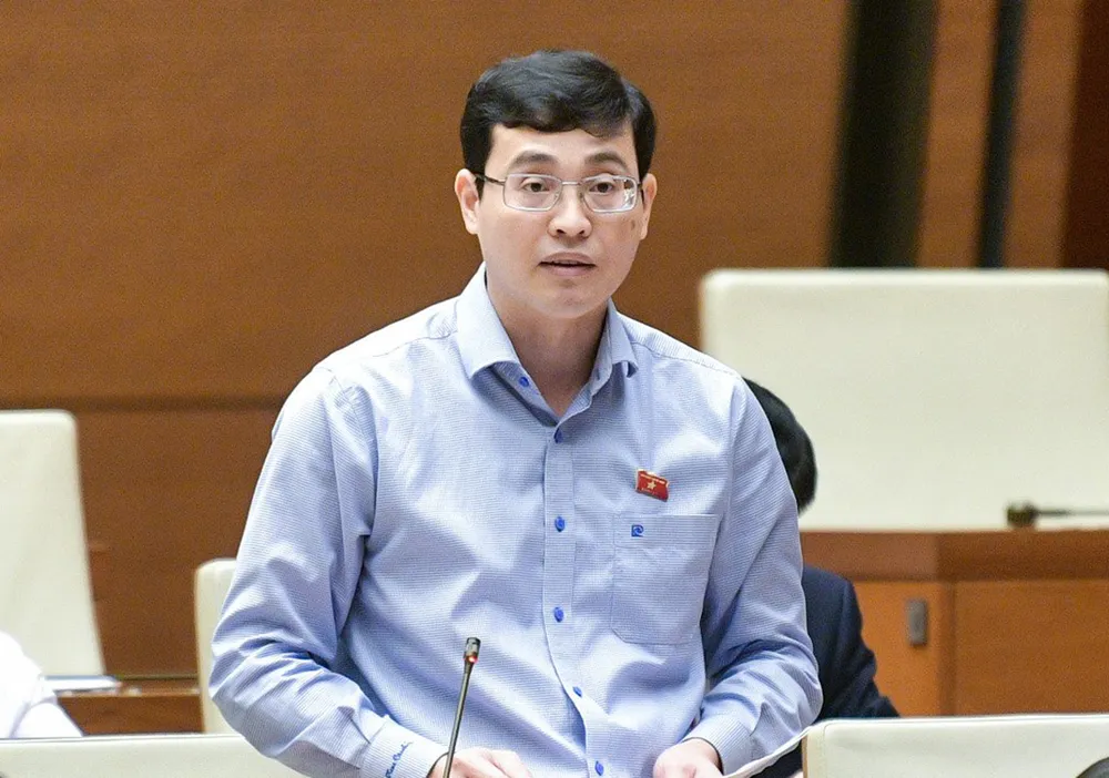 Đại biểu Đỗ Đức Hiển, Ủy viên Thường trực Ủy ban Pháp luật. Ảnh: QH 5 vấn đề đặt ra liên quan đến trách nhiệm của công chứng viên