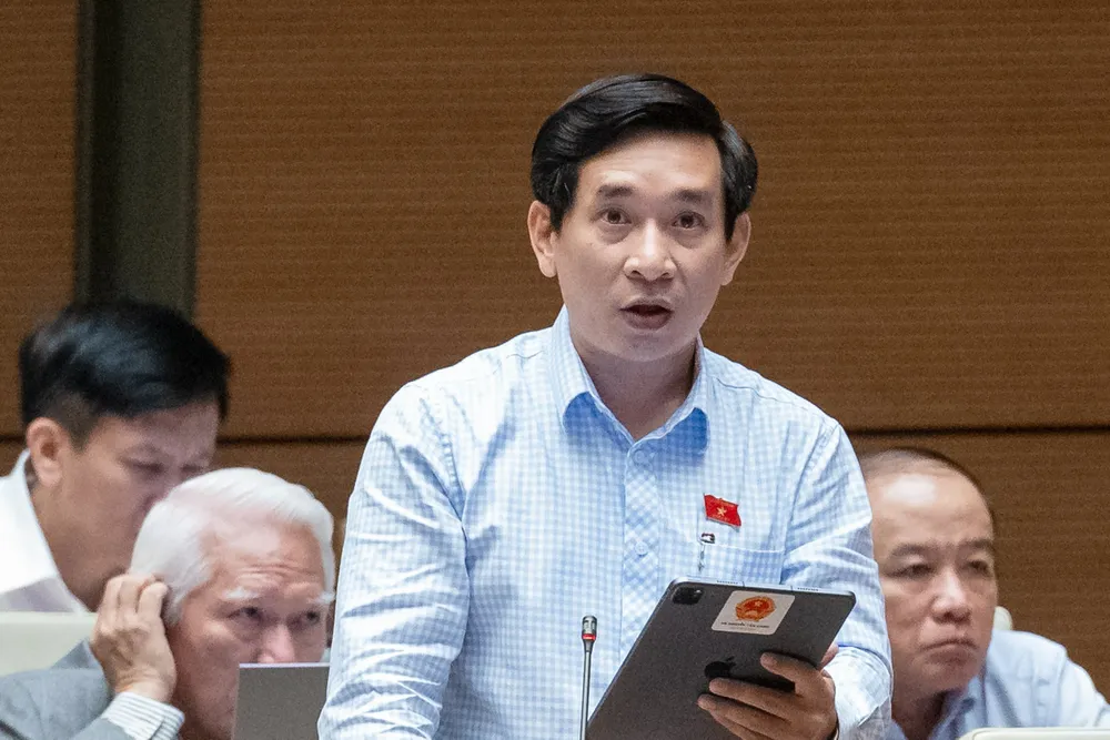 ĐB Nguyễn Văn Cảnh (đoàn Bình Định). Ảnh: PHẠM THẮNG 'Có cháy cũng không biết chạy đi đâu, mà chạy không được thì chết'