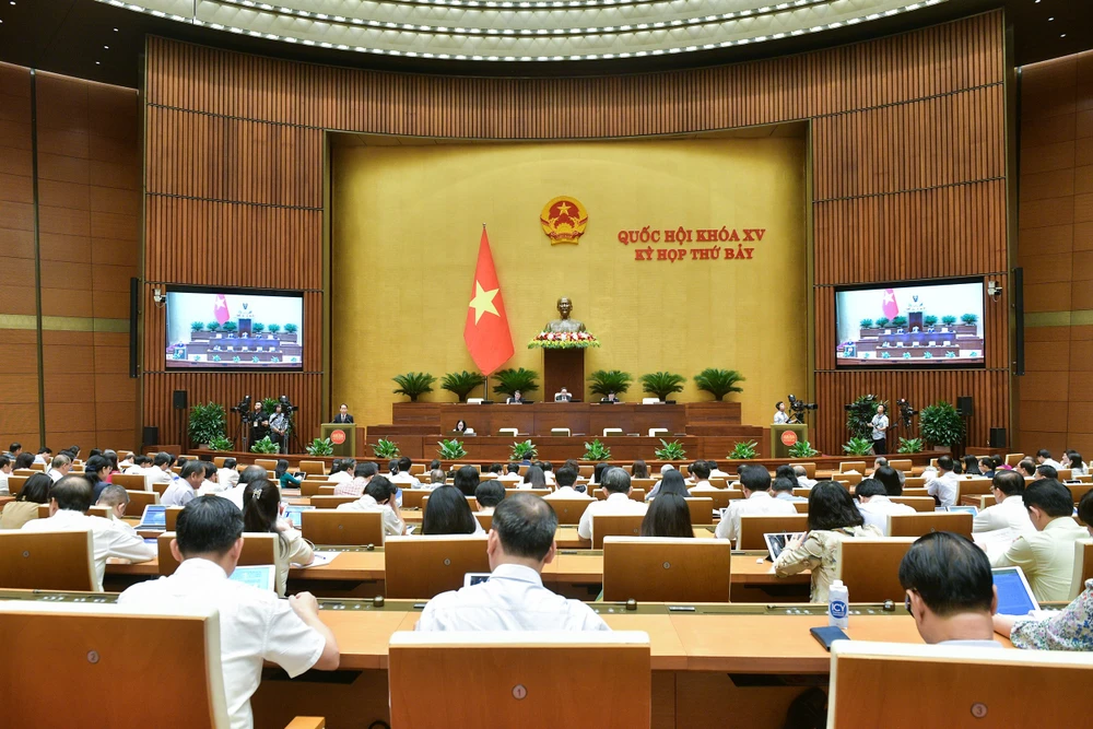 Toàn cảnh phiên họp sáng 28-6. Ảnh: PHẠM THẮNG quoc-hoi-chot-hon-25-500-ti-dau-tu-du-an-cao-toc-gia-nghia-chon-thanh-1.jpg