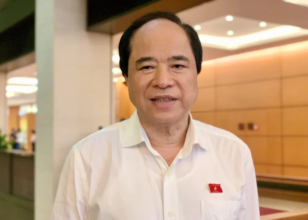 ĐB Trương Xuân Cừ, Ủy viên Ủy ban Xã hội (đoàn TP Hà Nội). luat-thu-do-sua-doi-phai-gin-giu-net-dep-van-hoa-rieng-co-cua-ha-noi-voi-nhung-pho-nho-ngo-nho-truong-xuan-cu.jpg